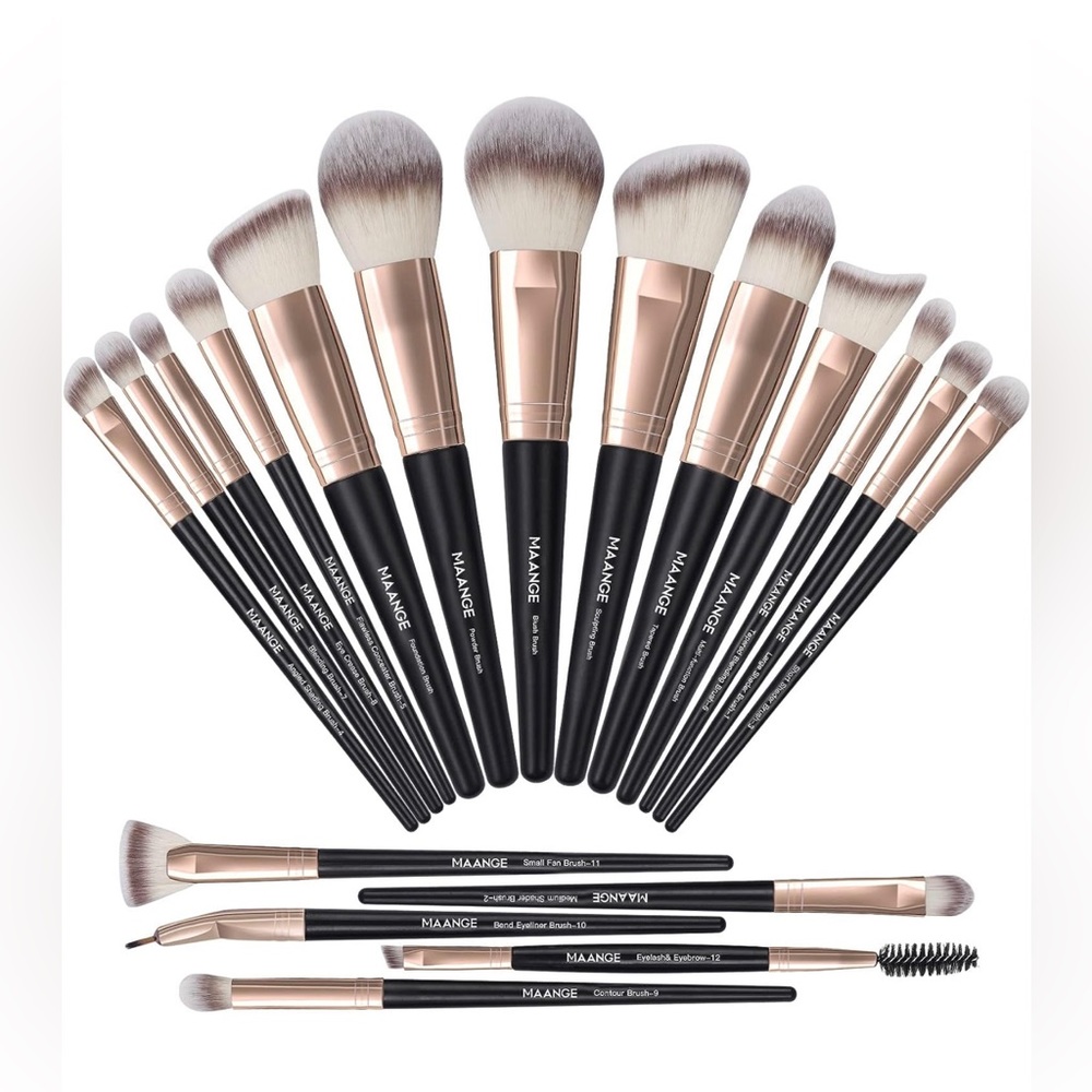 Brand New 18 Pcs Professional Makeup Brush Set/Black